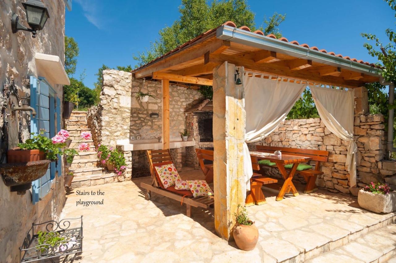 Villa Vicina Heritage Villa For 9,Milna - Close To Restaurants And Shops Luaran gambar